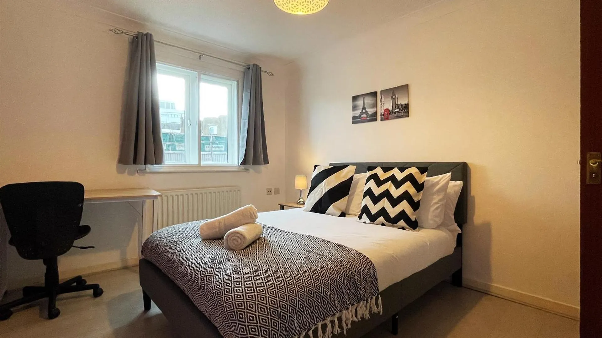 Rebecca Place At Whitechapel - 2 Double Beds, 1 Sofa Bed, Max 5 People London United Kingdom