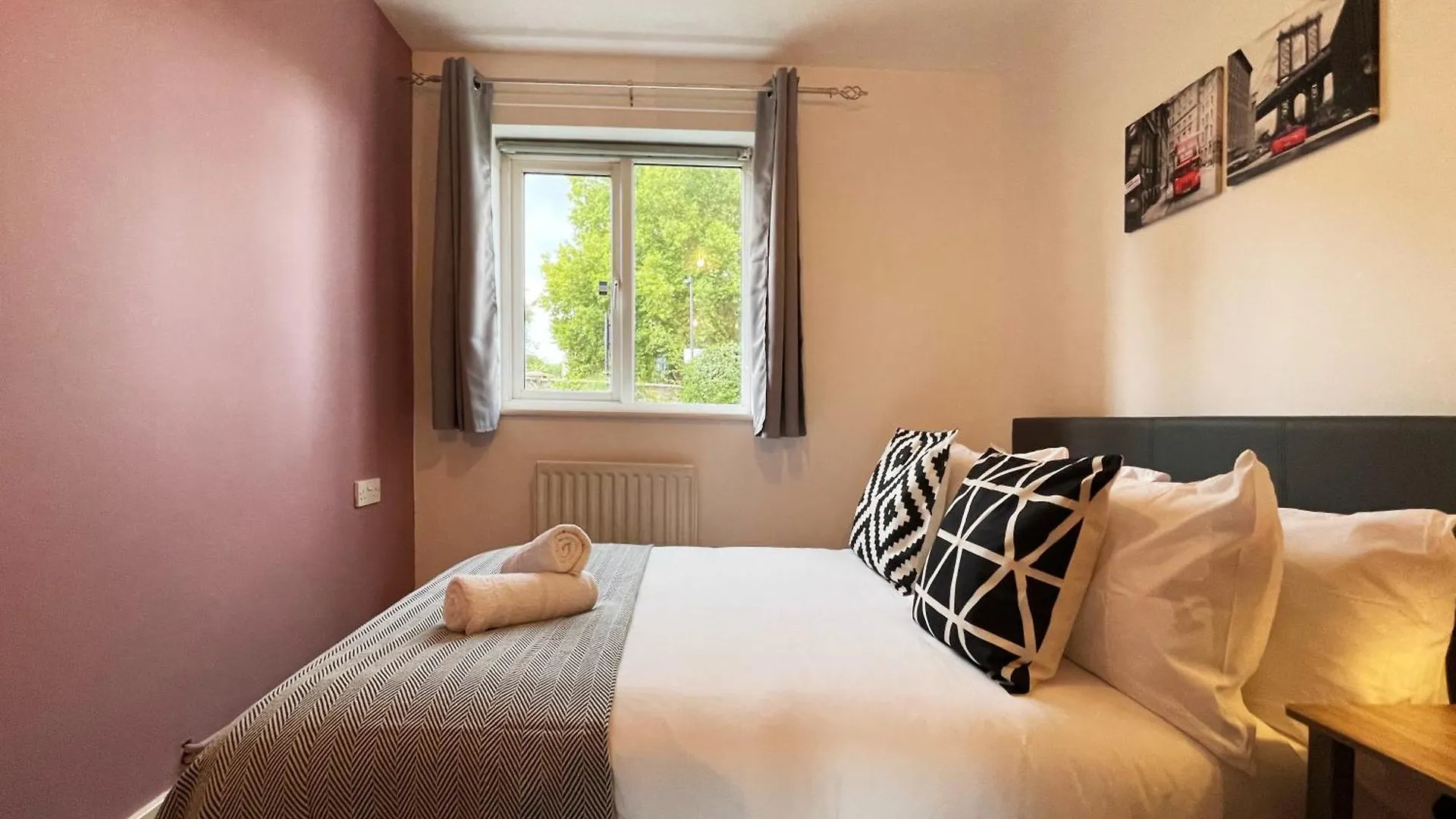 Rebecca Place At Whitechapel - 2 Double Beds, 1 Sofa Bed, Max 5 People London 0*,